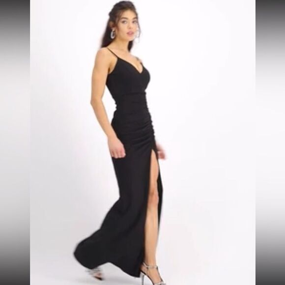 Emerald Sundae Juniors' Ruched Side-Slit Slim Gown new, women’s dress - Picture 14 of 16